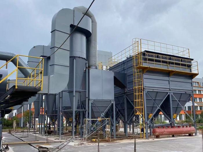 100吨锅炉布袋除尘器